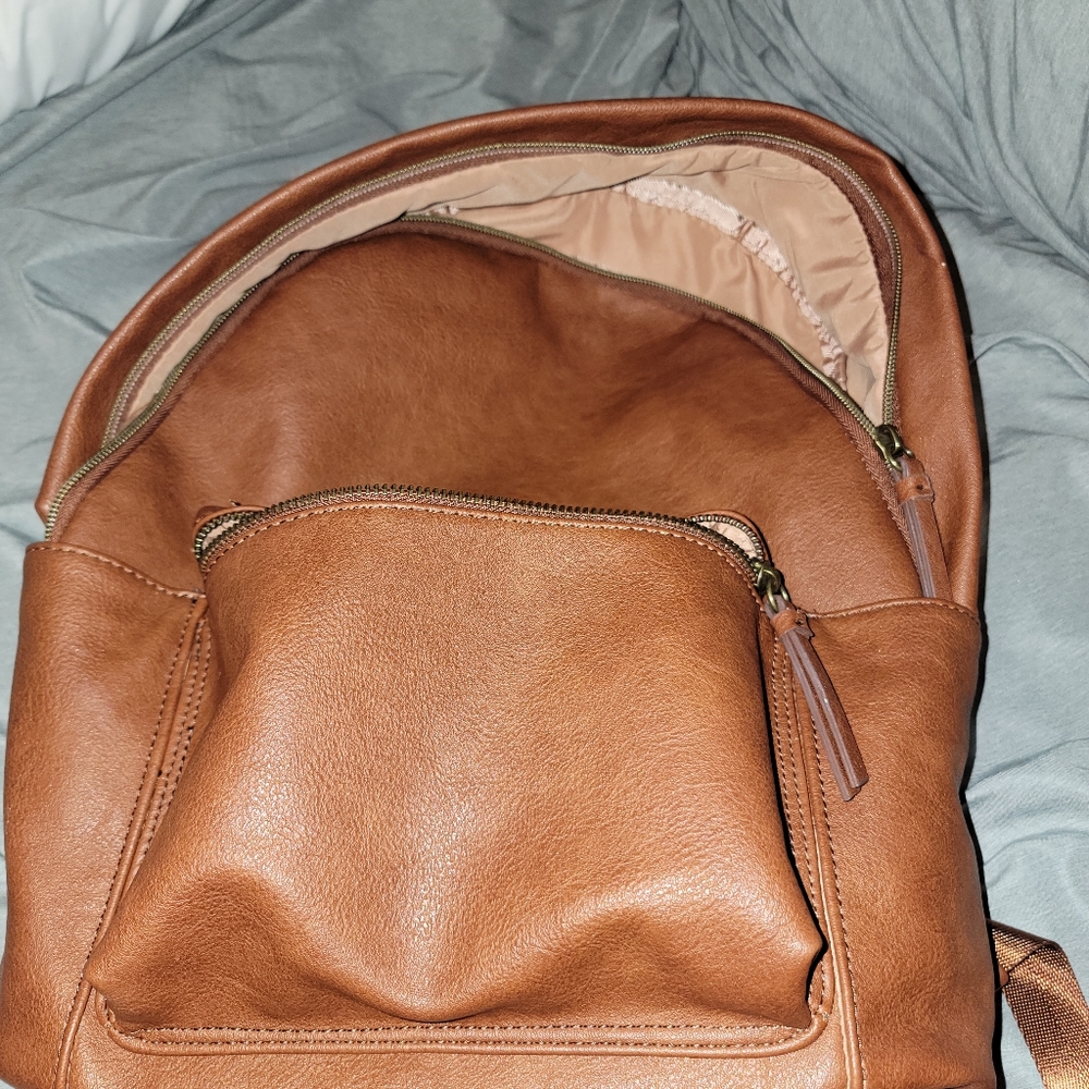 Brown backpack - Picture 2 of 2